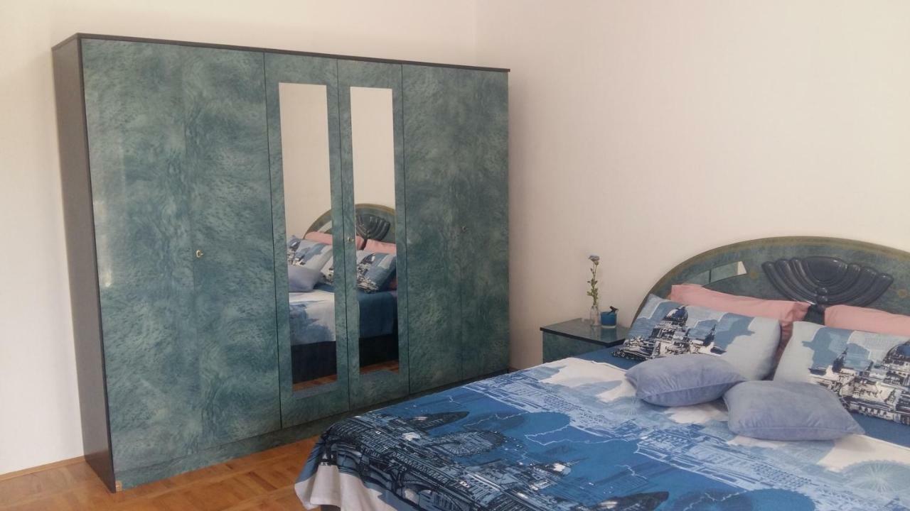 Apartment Ilina Vodice Eksteriør bilde