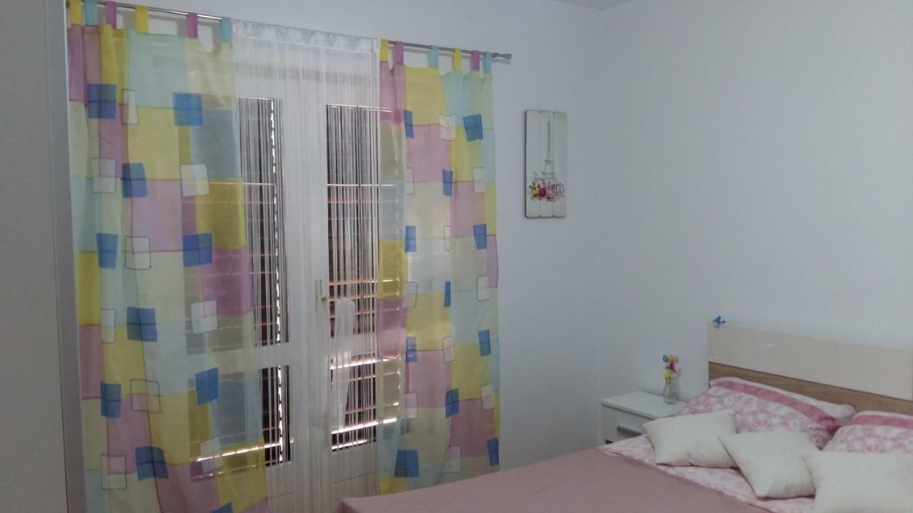 Apartment Ilina Vodice Eksteriør bilde