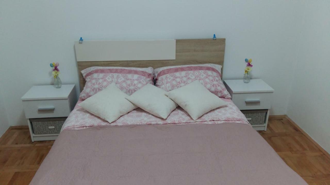 Apartment Ilina Vodice Eksteriør bilde