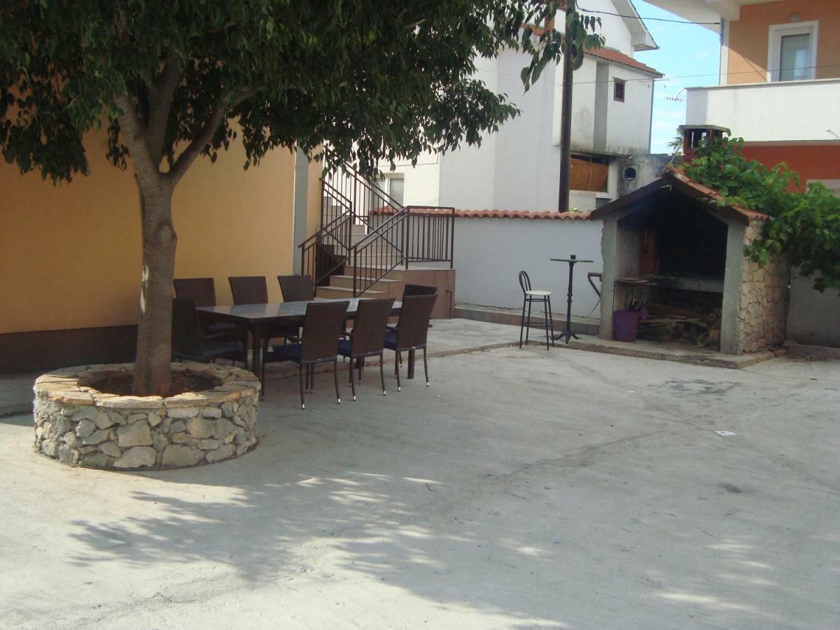 Apartment Ilina Vodice Eksteriør bilde